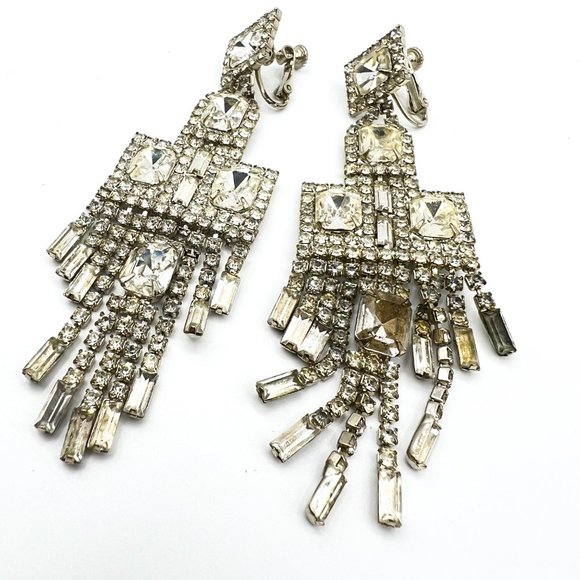 Vintage Screw-Back Chandelier Earrings - Picture 3 of 3